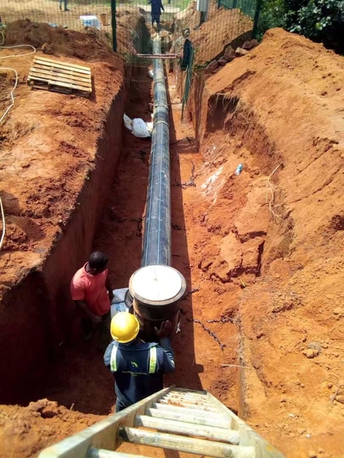 último caso de la compañía sobre Emplazamiento de la obra de la instalación de la tubería del cliente de Uganda