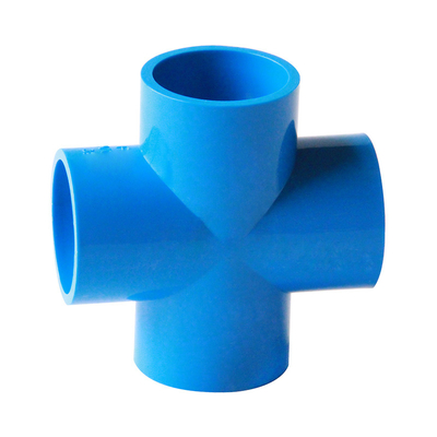Diámetro grande azul de las instalaciones de tuberías de agua del drenaje del PVC del color codo de 90 grados