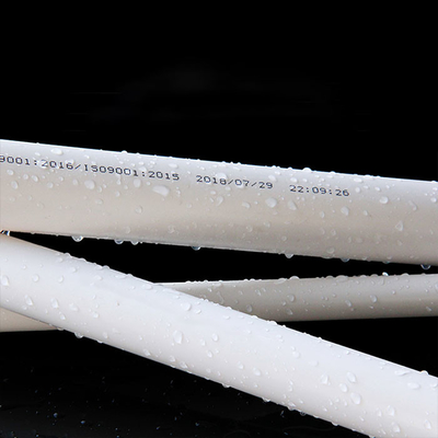 Tubo plástico espesado blanco adhesivo del agua potable del tubo de desagüe del PVC DN40 DN63 UPVC